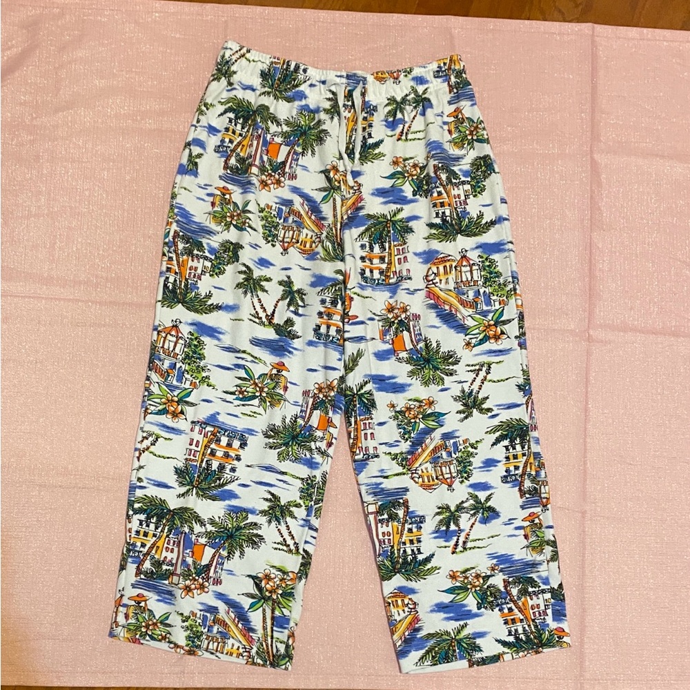 Capris Tropical Lounge Pants size M
